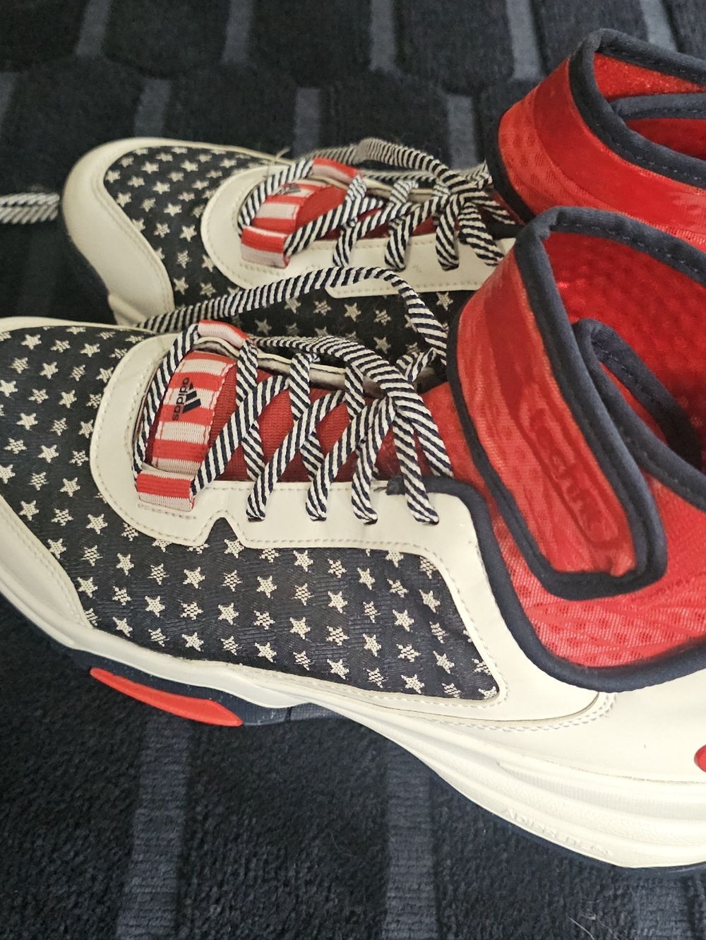 SAMPLE adidas USA Dual Threat basketball shoes NEVER WORN Size 9